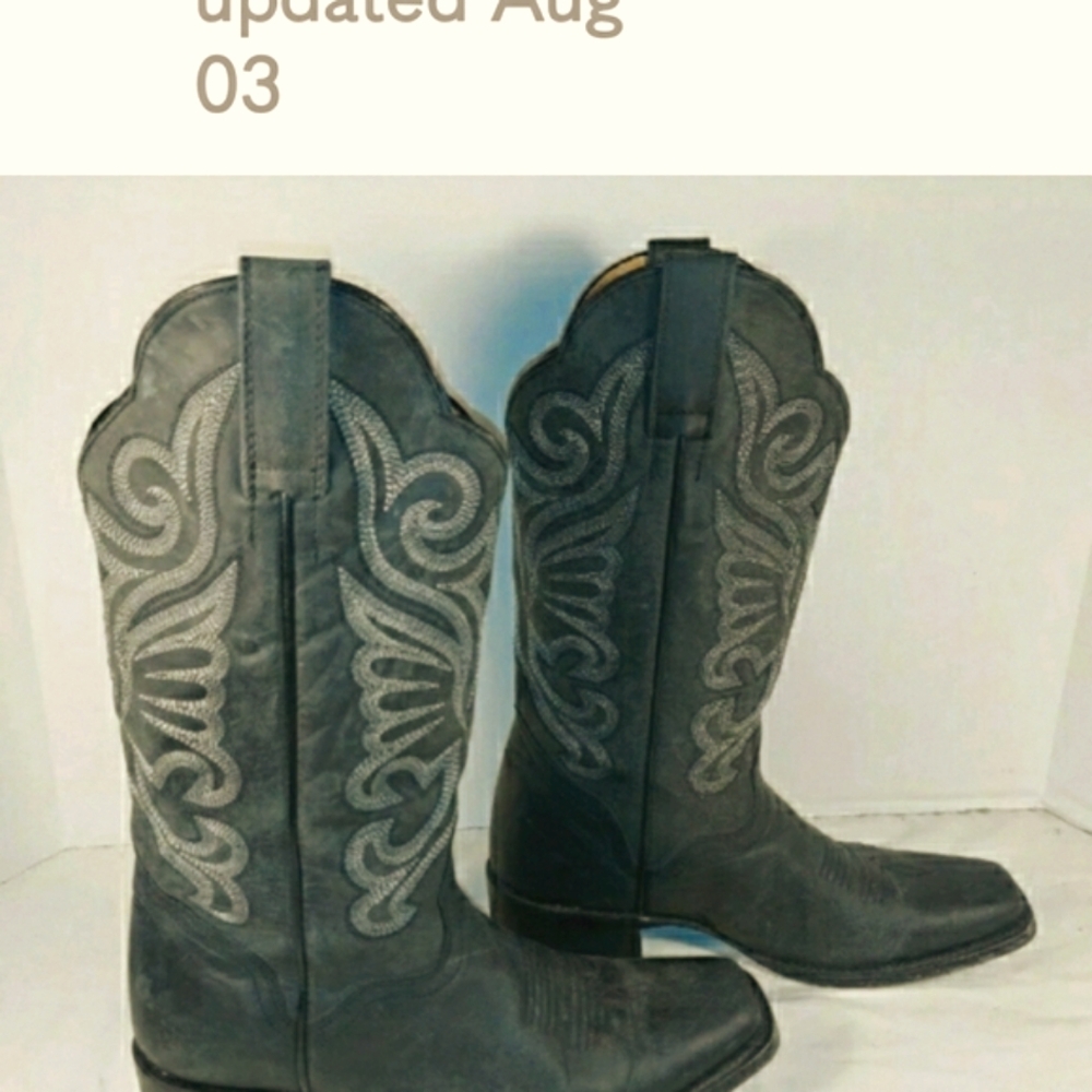 Black Western Cowboy Boots with Embroidered Design